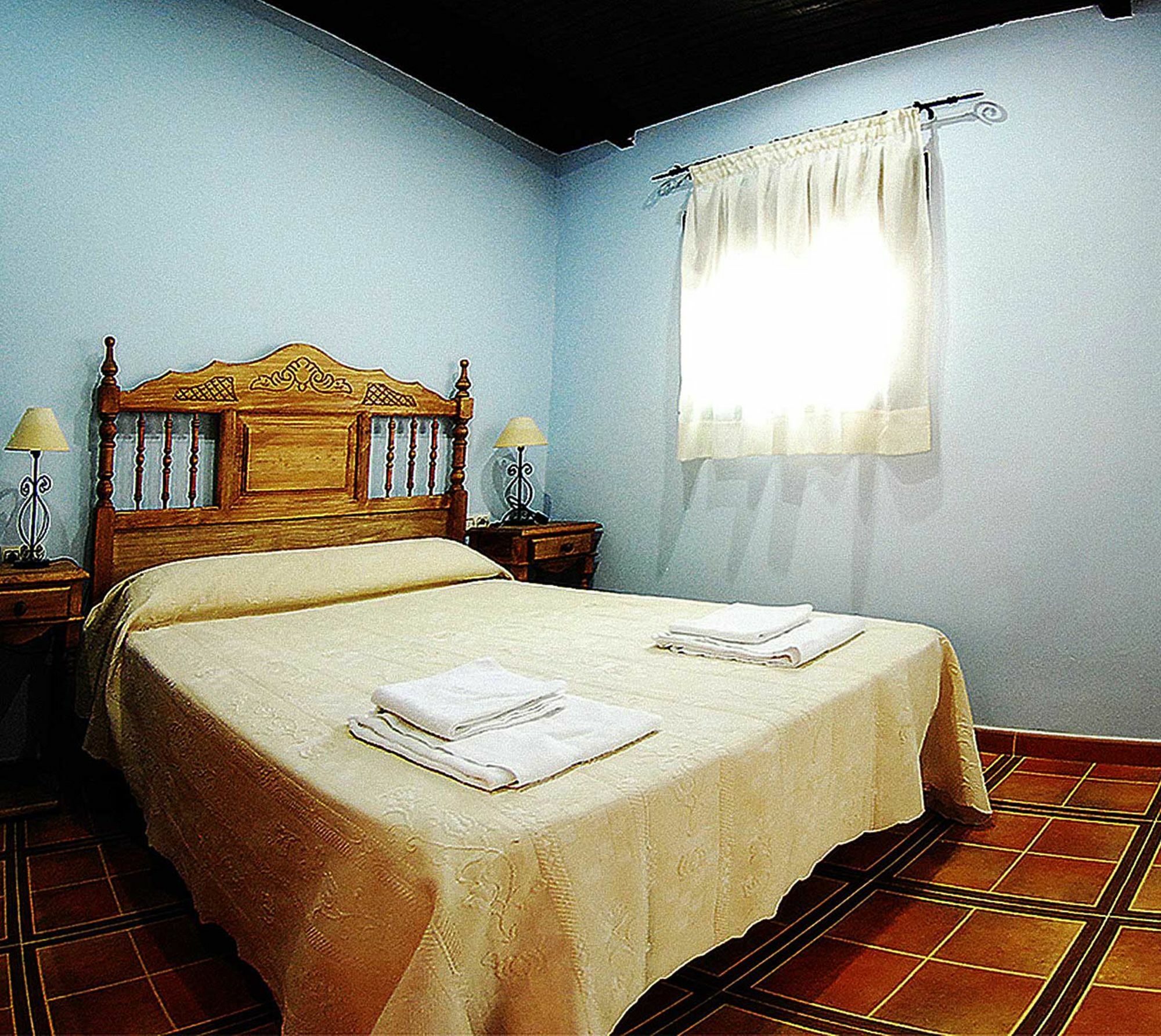 Apartamentos Valle Del Jerte El Huerto Del Cura Кабесуела дел Вале Екстериор снимка